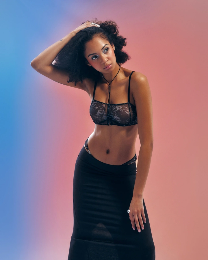 Soutien-gorge noué